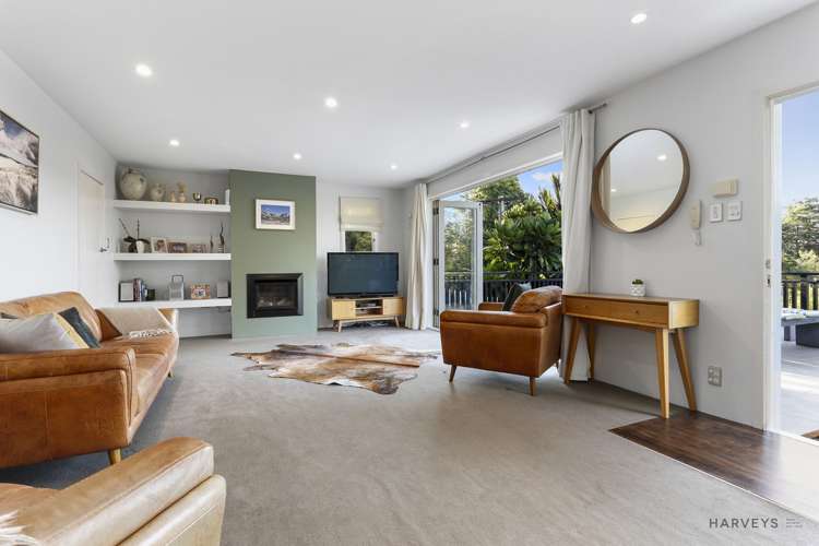 52 Derwent Crescent Titirangi_2