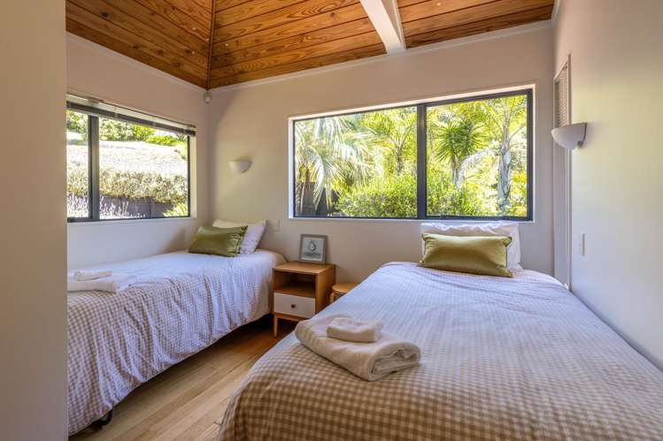 2 Seventh Avenue Onetangi_15