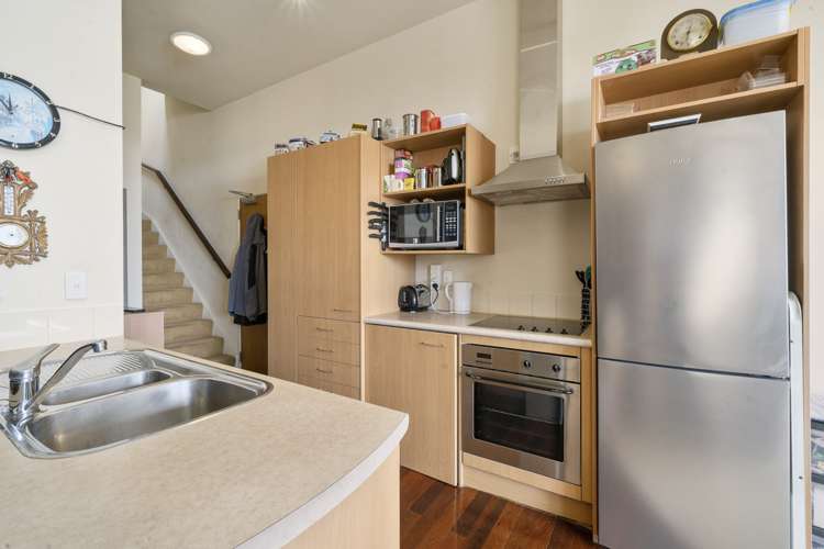 11/220 Thorndon Quay Pipitea_9