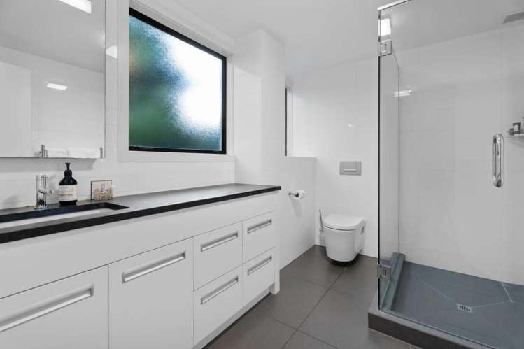 1/4 Hanene Street St Heliers_13