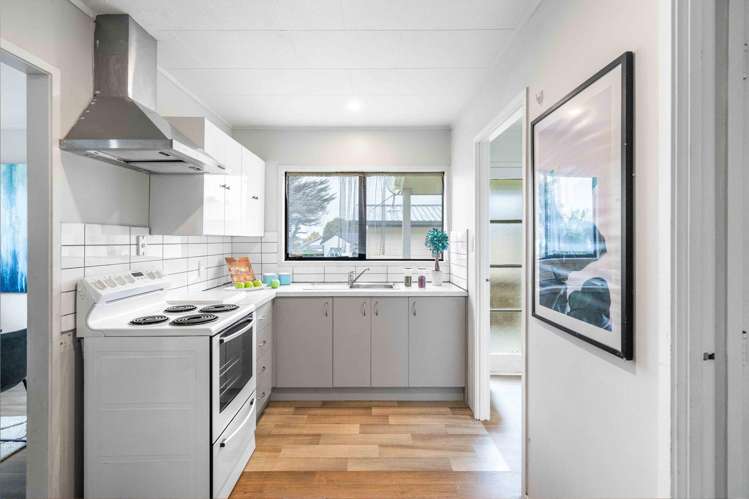 2/17 Anglers Way Wattle Downs_6