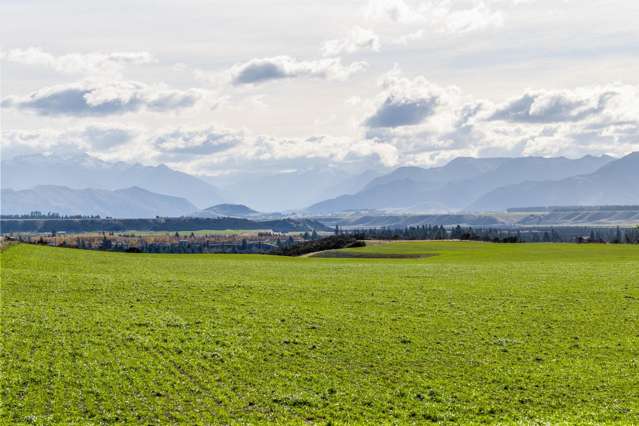 Large lifestyle block with views and potential