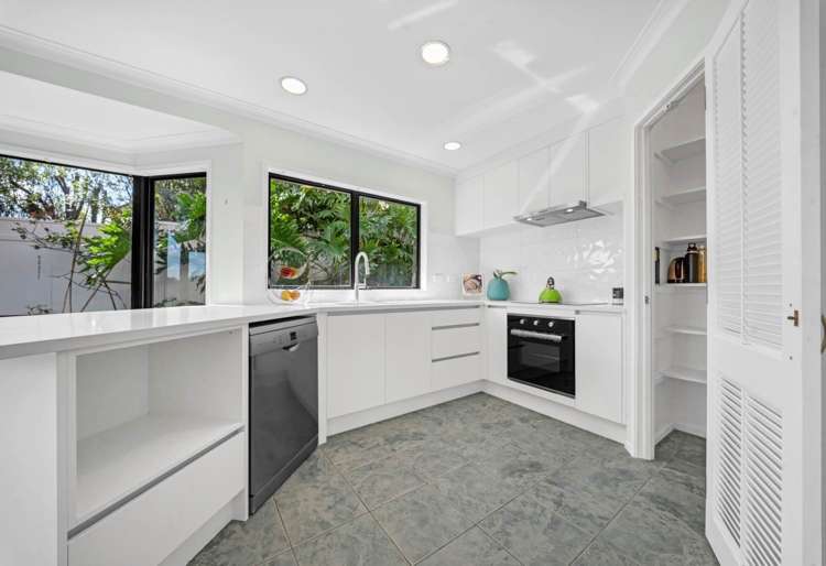 1/4 Crescent Hills Court Northpark_3