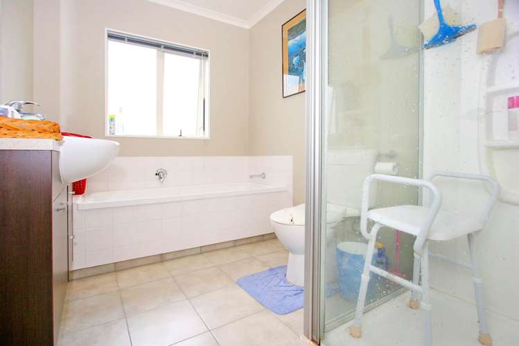 79 Baverstock Road Flat Bush_6