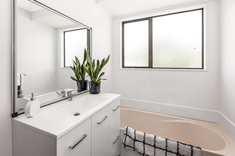 1 Ashton Fitchett Drive Brooklyn_9