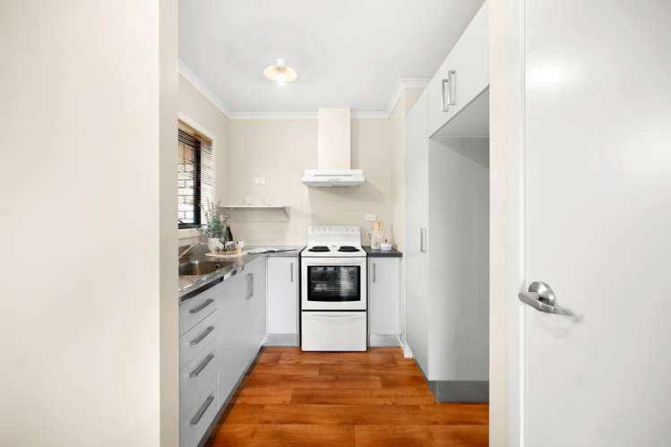 10C Yorkshire Road Silverdale_6