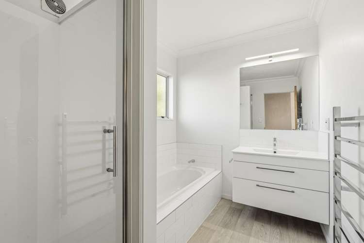 4/10 Terrace Avenue. Mount Maunganui_14