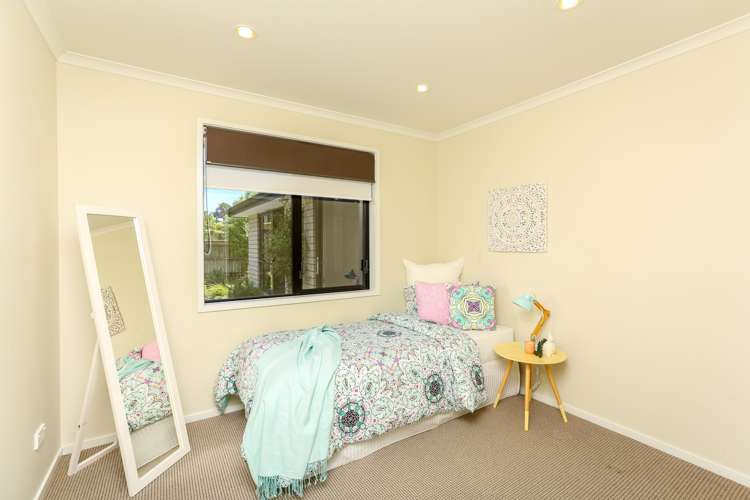 1185f South Road Oakura_20