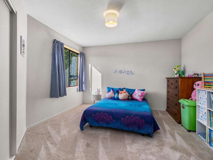 672 Highfield Road Burnham_12