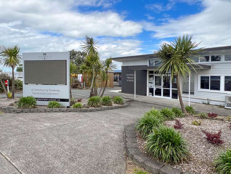 1/12 Hamilton Place Glenfield_30