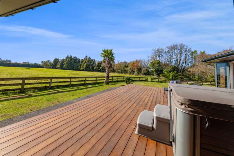1384 Egmont Road Egmont Village_32
