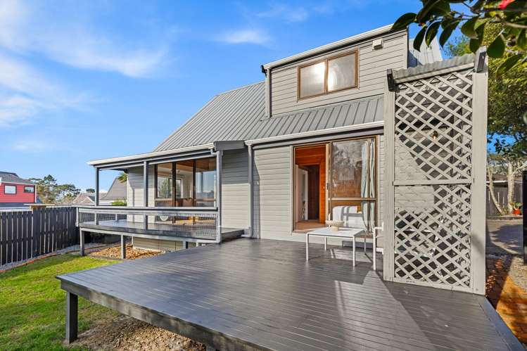 2/7 Fernbird Place Massey_20