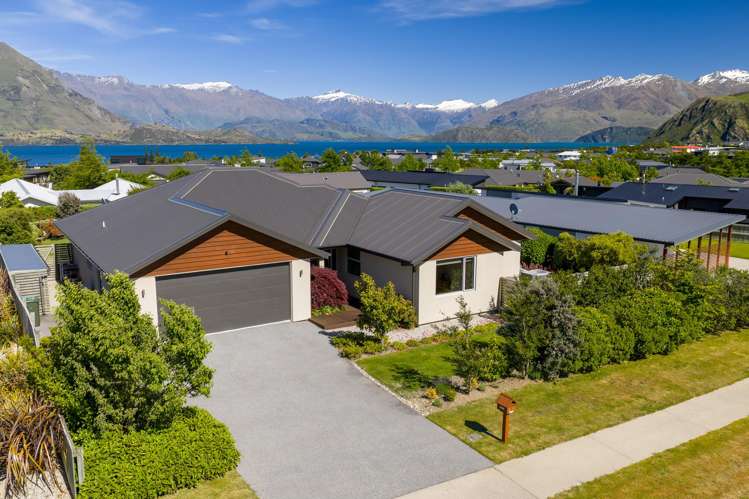 5 Centre Crescent Wanaka_0