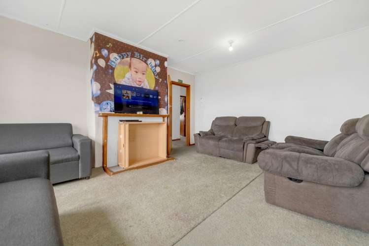 32 Ashton Avenue Otara_10
