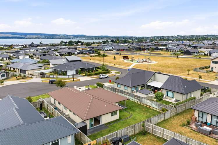 3 Roto Close Wharewaka_1