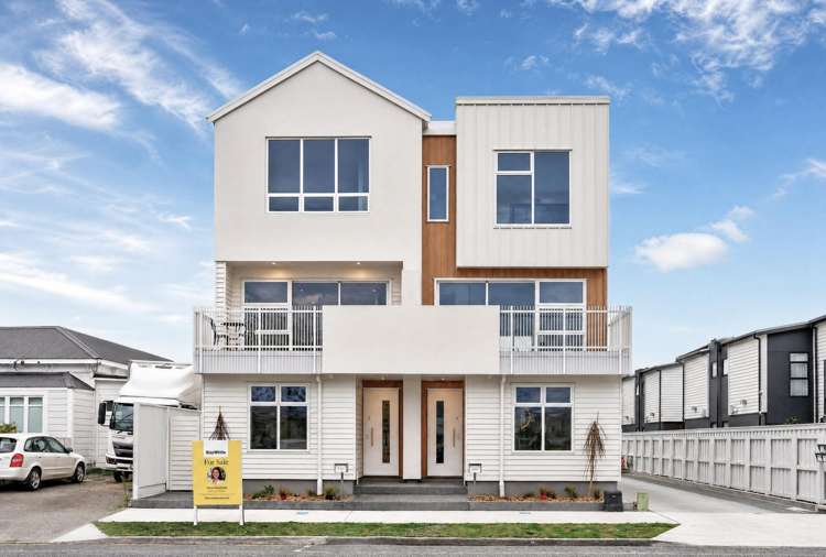 2/46 Cuba Street Petone_2