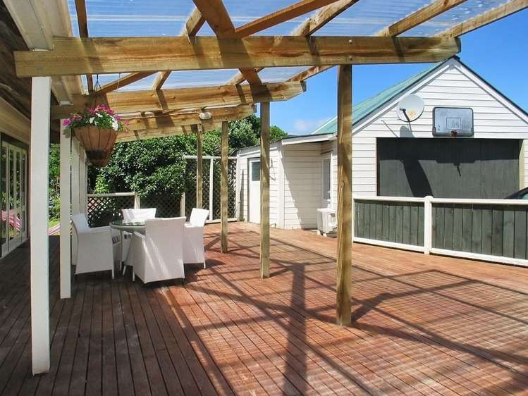 10 Richard Street Titahi Bay_16