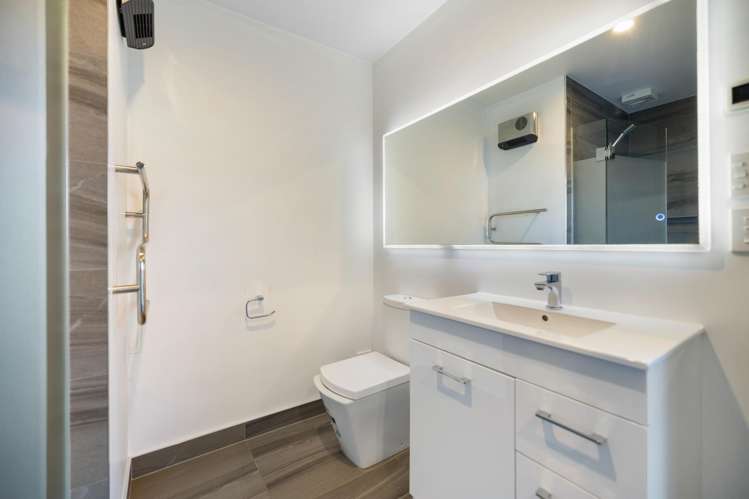 36 Perkins Road Queenstown Hill_21