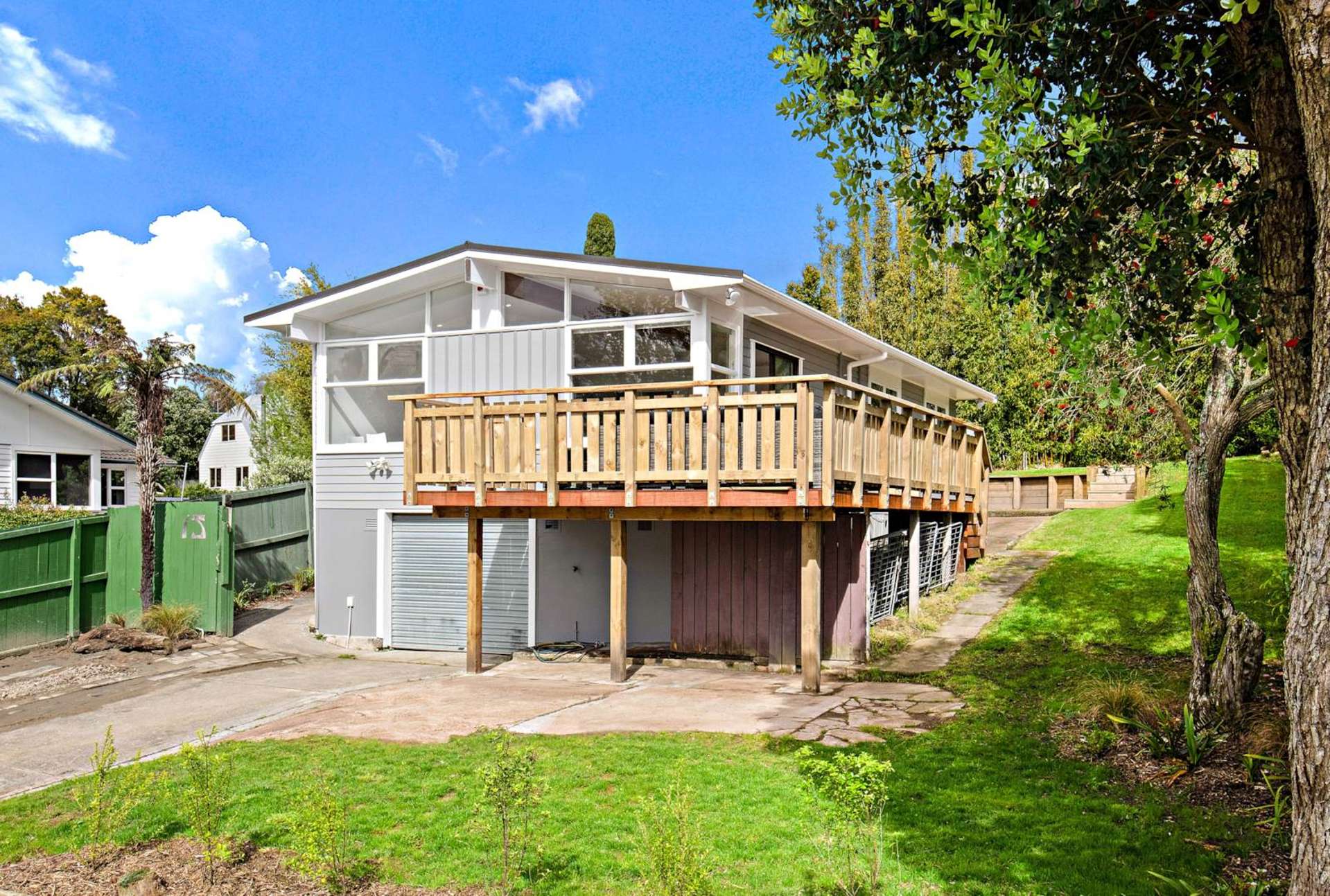 15 Finlow Drive Te Atatu South_0