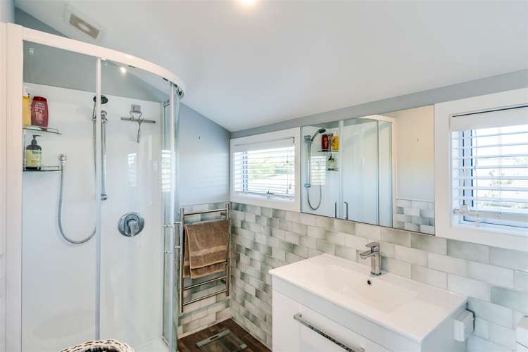 3/30 Meeanee Quay Westshore_10