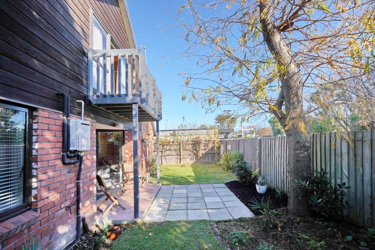 2/67 Hawthorne Street Strowan_25