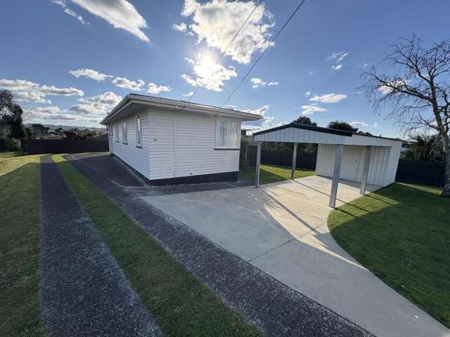 Tidy 3-Bedroom Home with Great Indoor-Outdoor Flow