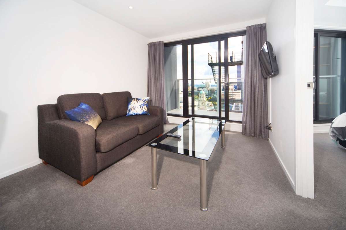 One bedroom & 1 flexi room in Queens Residence 5