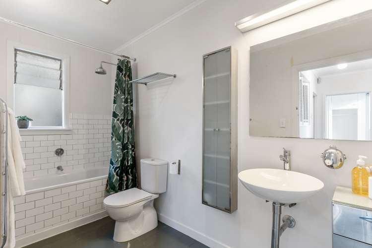 191 Glengarry Road Glen Eden_12