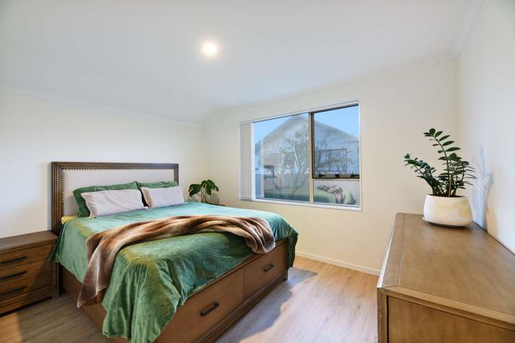 8 Woodbank Drive Glen Eden_9