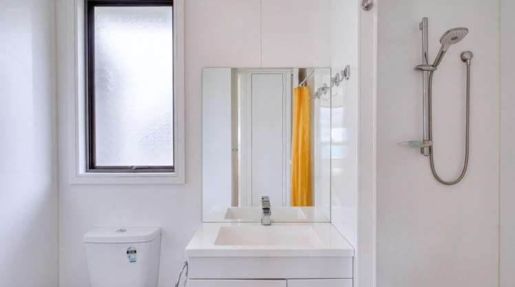 8 Beach Road Waikawa_12
