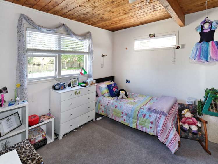 57 Royal View Road Te Atatu South_4