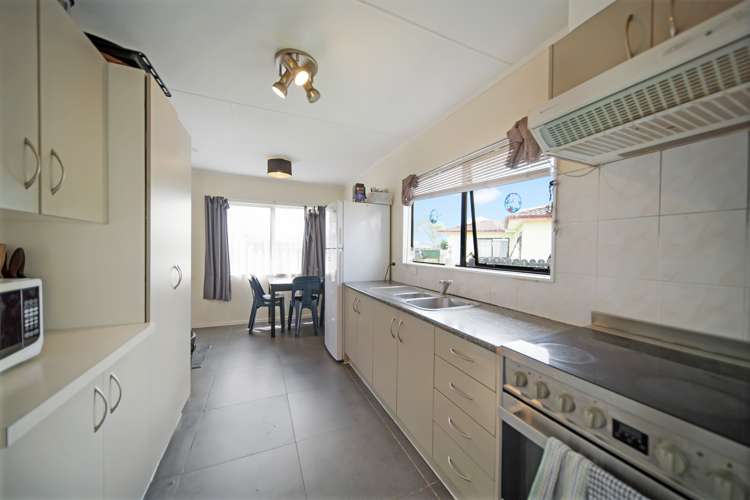 96 Maplesden Drive Clendon Park_5