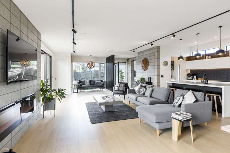 10 Laly Haddon Place Matakana_8