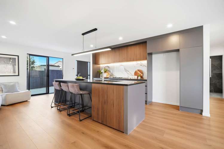 35 B&C Toroa Street Torbay_5
