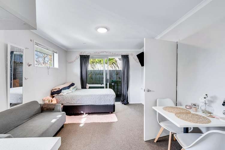 B/8/30 Hunter Street 500063_1