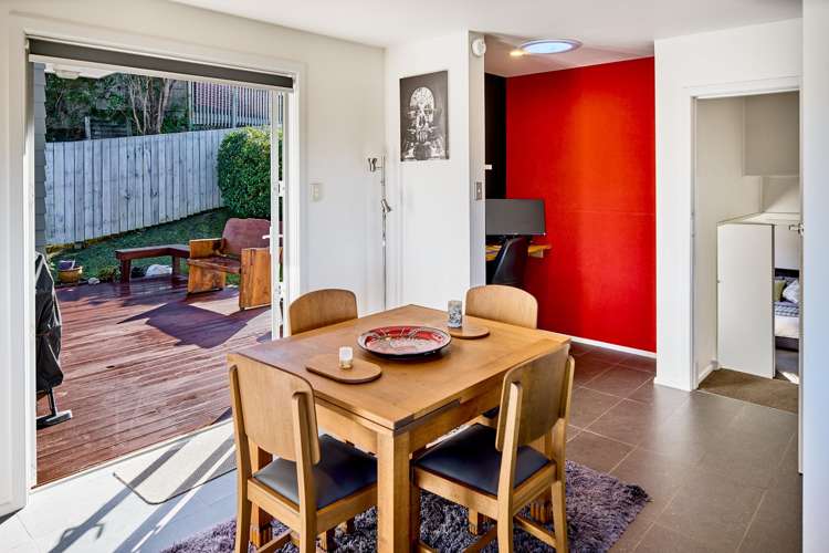 92 Mana View Road Paremata_4