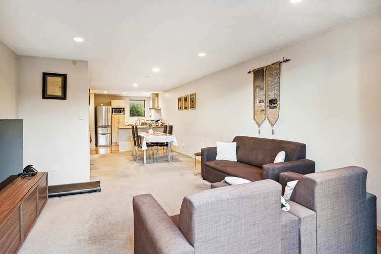 7/1 Gracechurch Drive_2