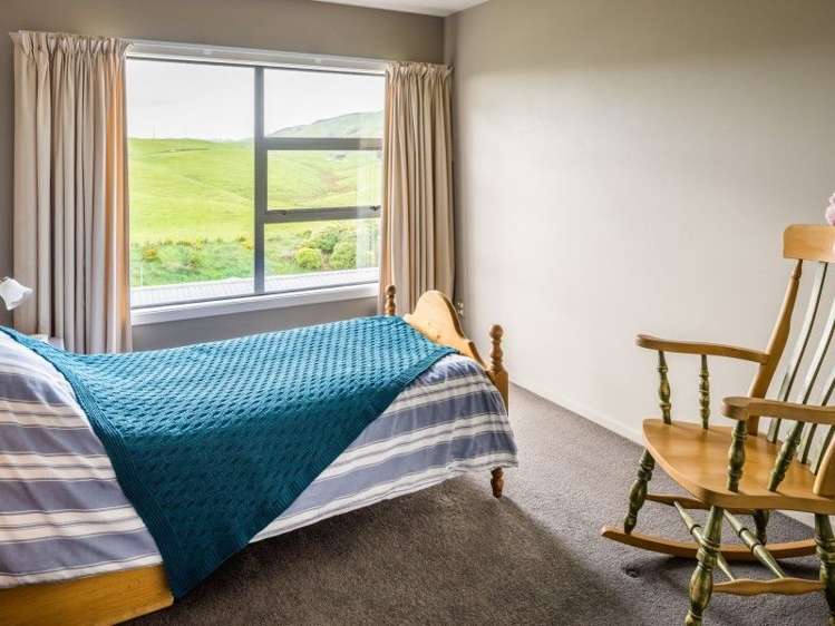 63 Saint Ives Drive Camborne_11