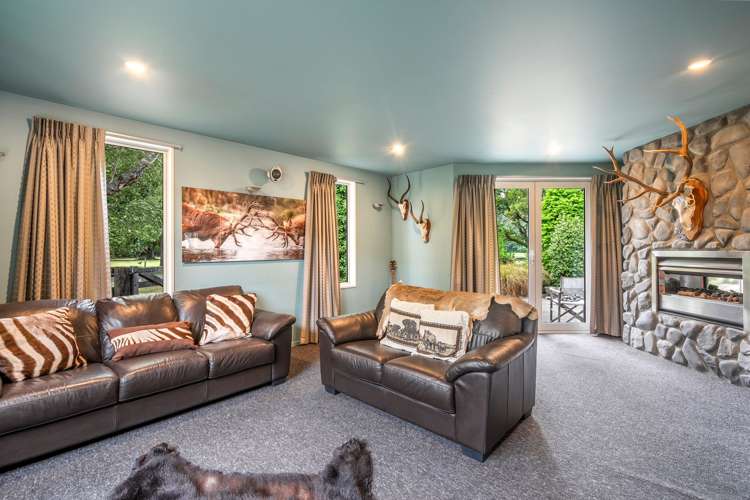 1 Hart Place Lake Coleridge_9