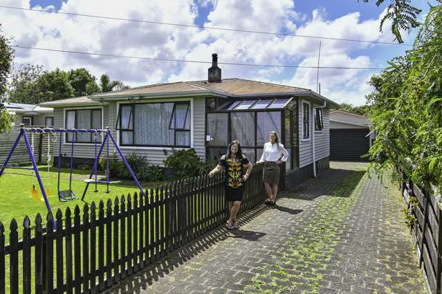 17 Matapouri Road Mangere Bridge_1