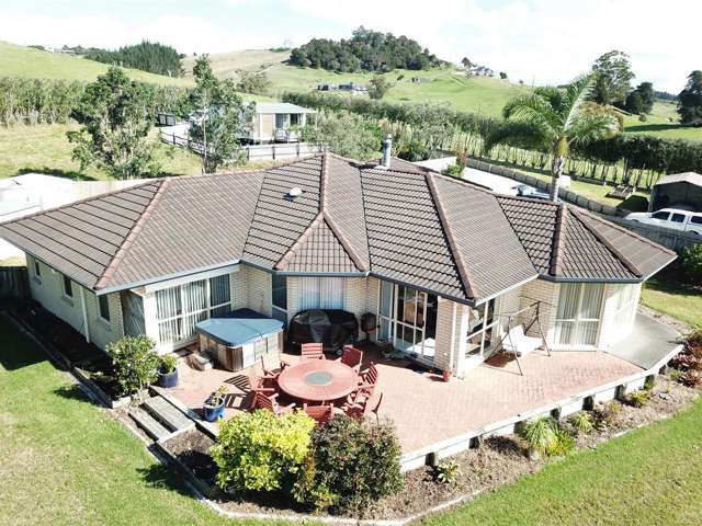 60 Valley View Road Otaika_1