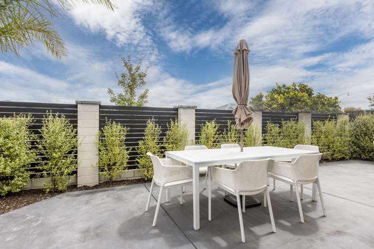 1 Drake Crescent Awatoto_13