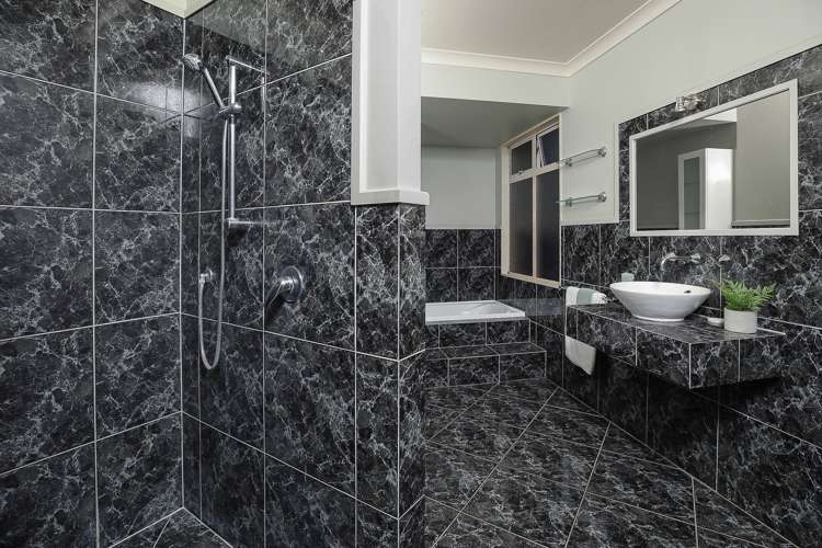 130 Holmwood Drive Ngahinapouri_17