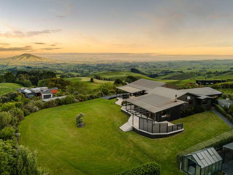 8 Tiwarawara Lane Puketotara_41