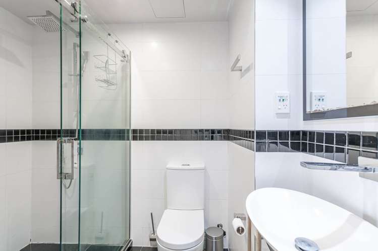 300/43 Anzac Avenue City Centre_11