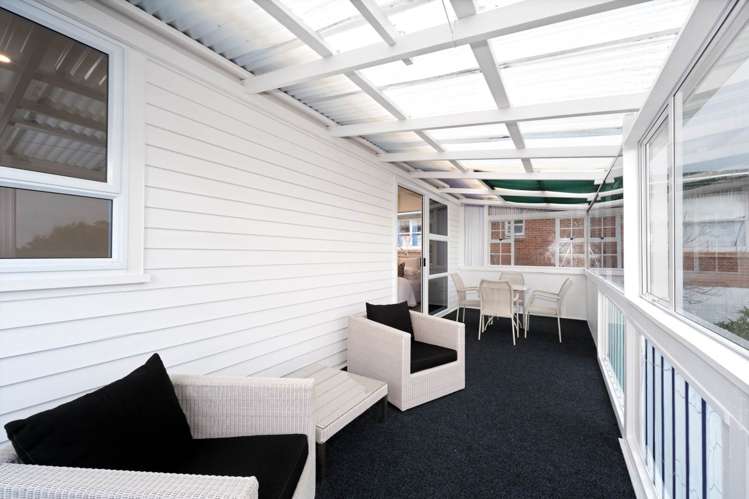 96 Pupuke Road Hillcrest_20