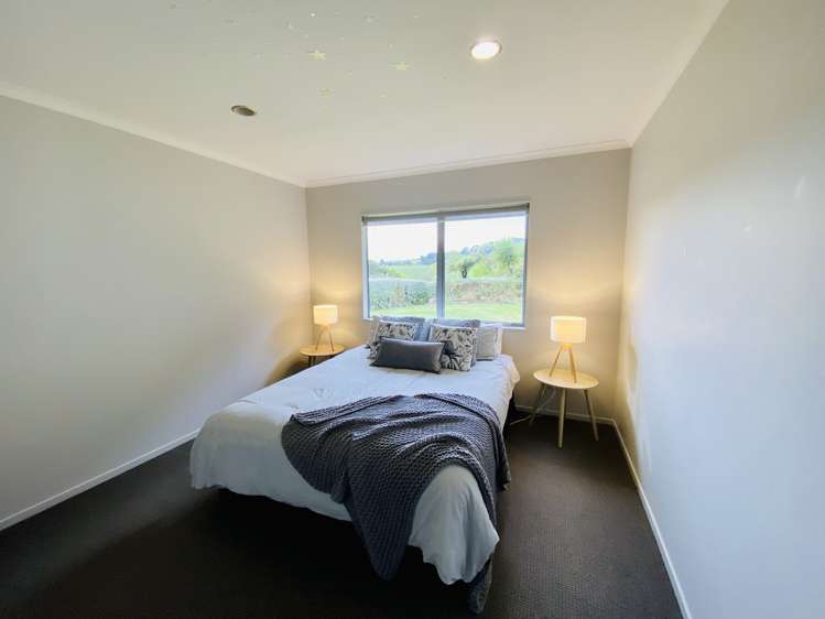 173 Sealy Road Omata_13