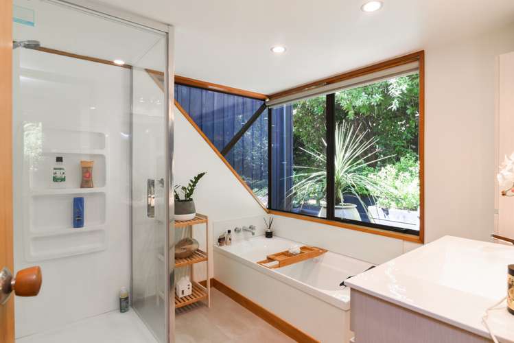 65 Irvine Road The Cove_17