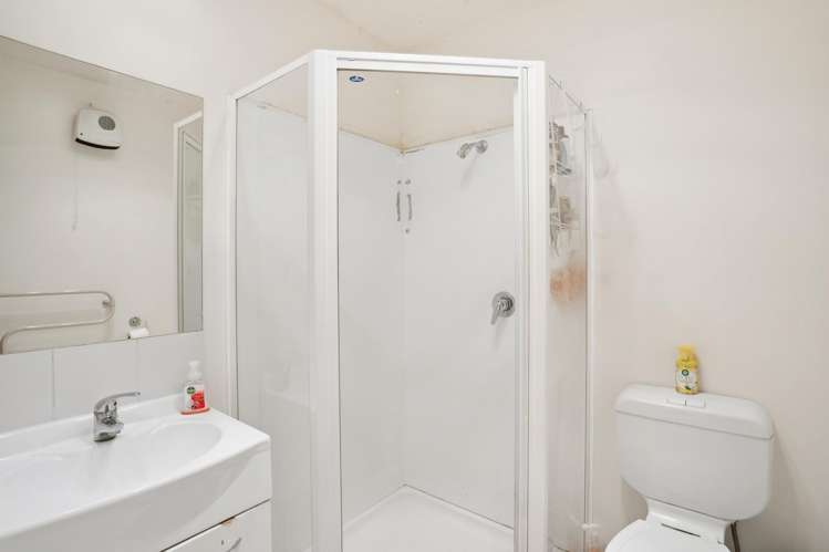 6 Wynyard Crescent Fernhill/Sunshine Bay_8