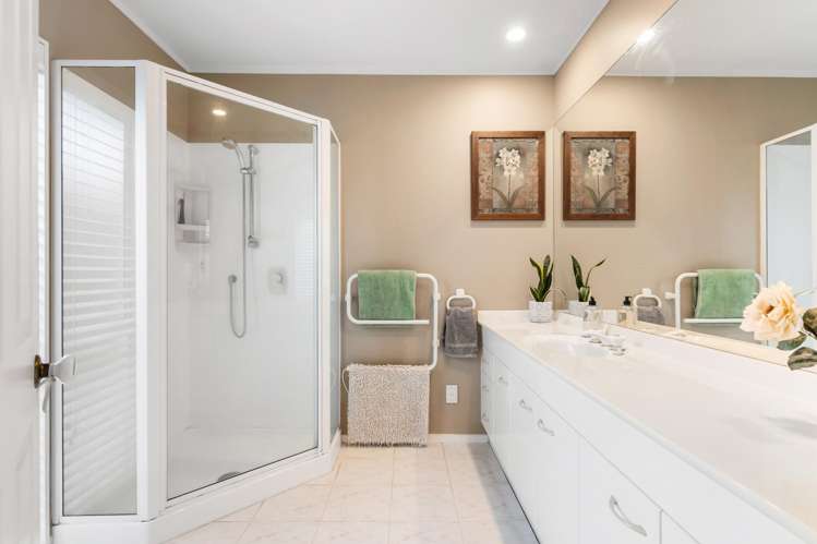 19 Bronte Place Somerville_12